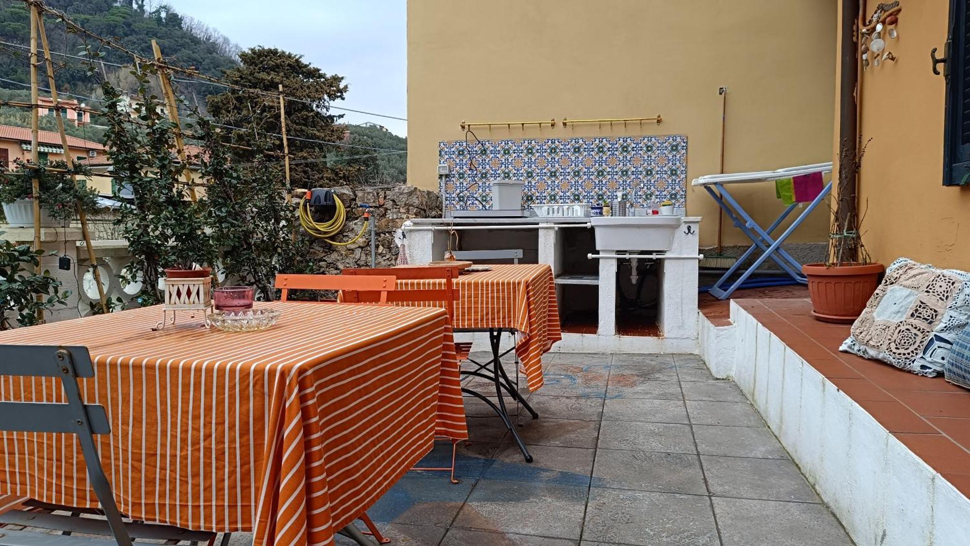 La Graziosa Dorata Lerici San Lorenzo Villa Indipendente 2 Persone Parcheggio Gratuito Леричи Экстерьер фото