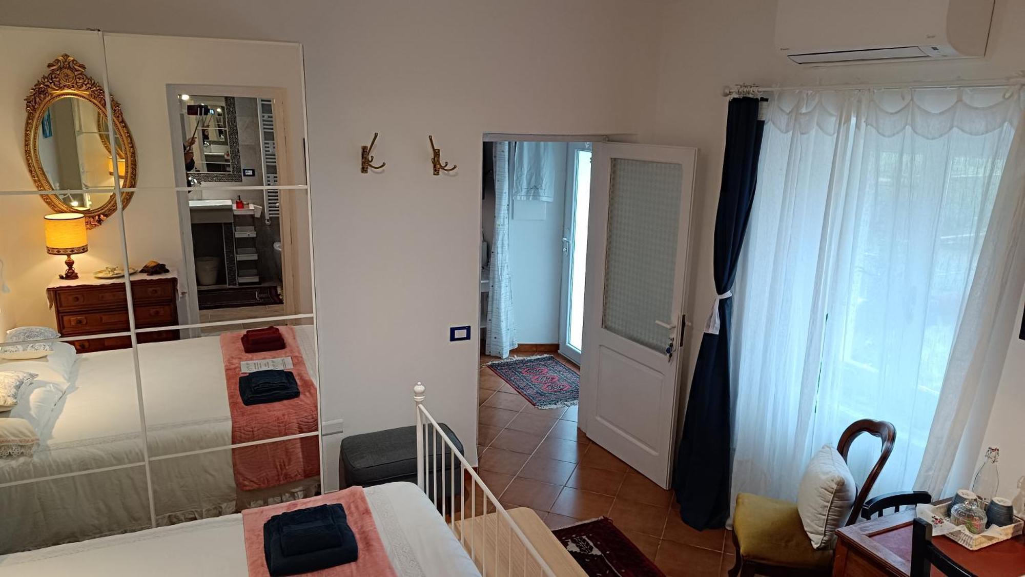 La Graziosa Dorata Lerici San Lorenzo Villa Indipendente 2 Persone Parcheggio Gratuito Леричи Экстерьер фото