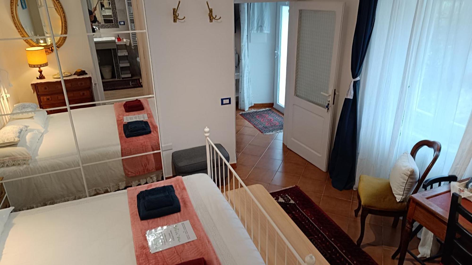 La Graziosa Dorata Lerici San Lorenzo Villa Indipendente 2 Persone Parcheggio Gratuito Леричи Экстерьер фото